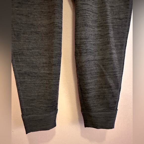 Athleta Techie Sweat Jogger Heathered Gray Cropped Pants XS - Picture 4 of 9
